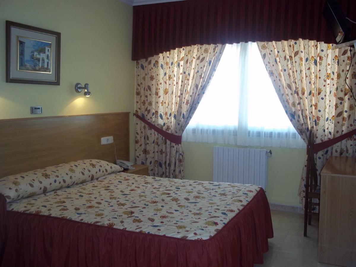 Hotel Suiza Arzúa Zewnętrze zdjęcie